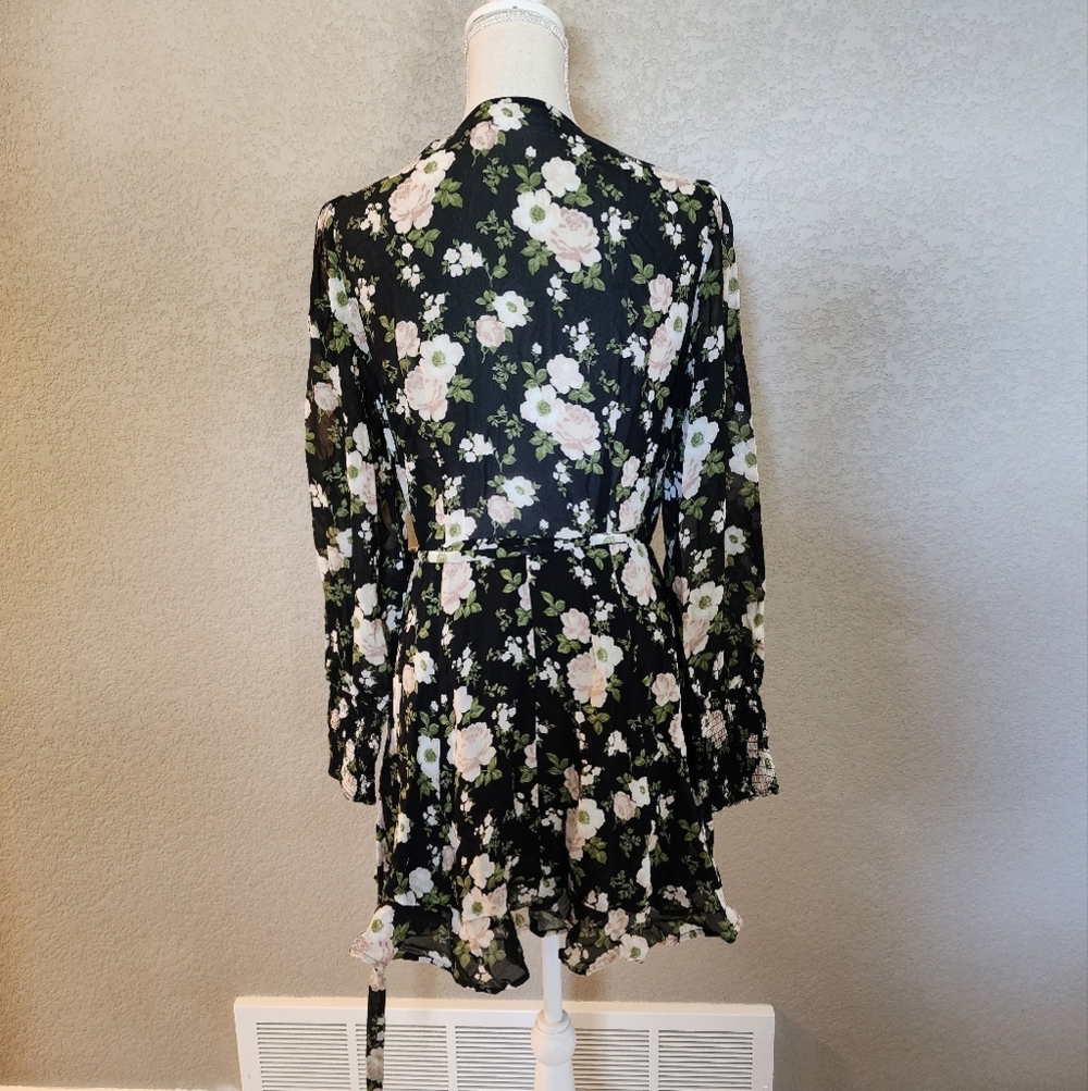Reformation Kerri Wrap Around Dress Size Medium Fot And Flare - Picture 7 of 13